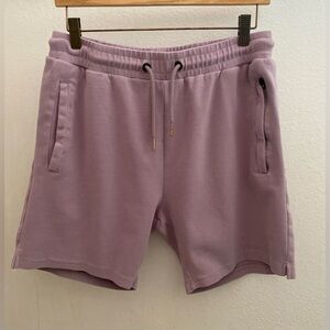 YoungLA Casual Wear
No pink! COLOR AS SHOWN IN THE PICTURE..